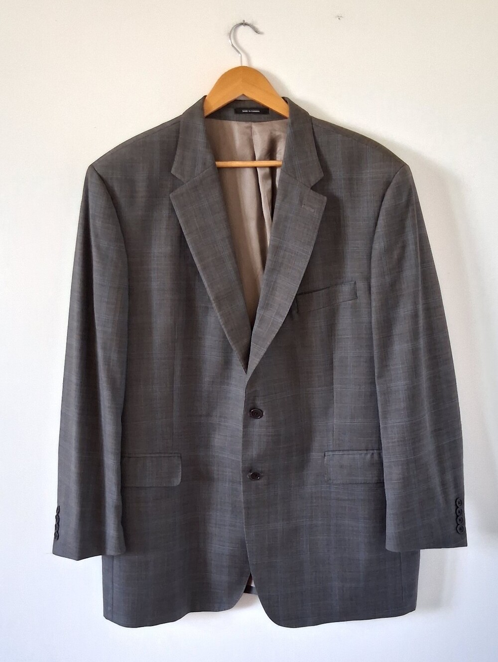 Perlis New Orleans Mens Suit 46T Gray Plaid Wool Two Button Canada Vintage